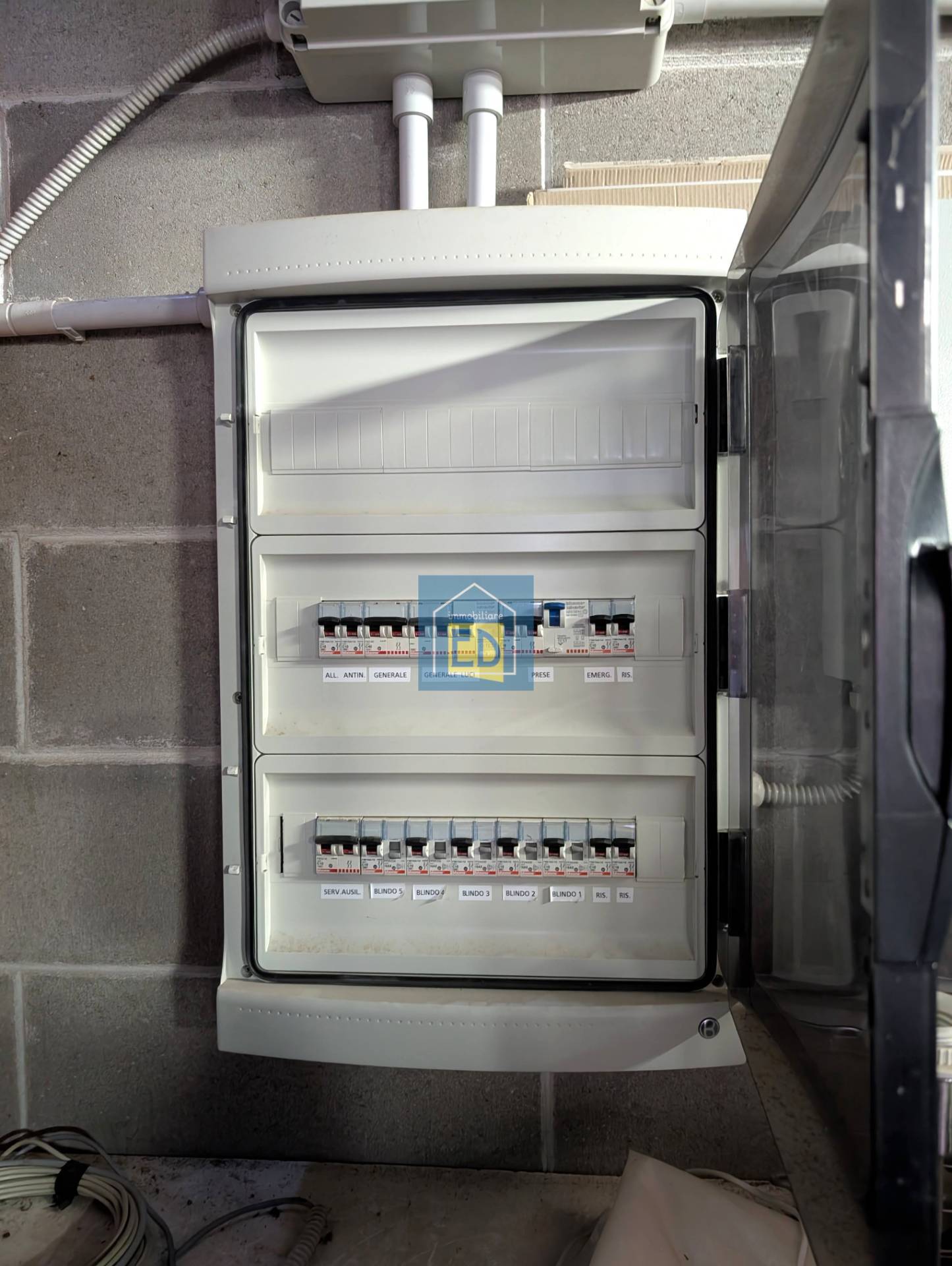 Capannone in vendita a Albissola Marina