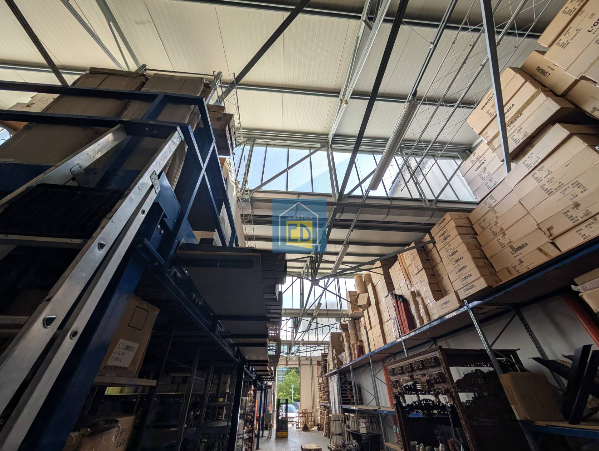 Capannone in vendita a Albissola Marina