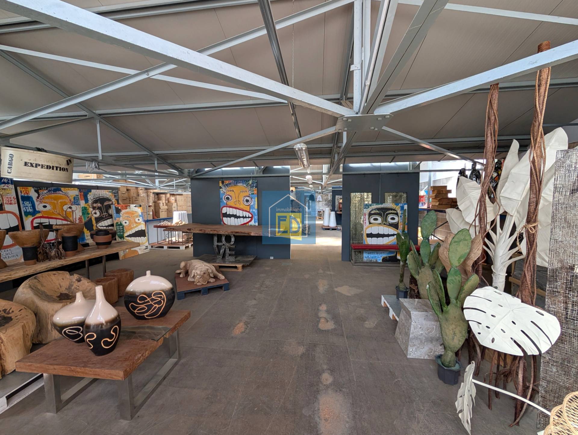 Capannone in vendita a Albissola Marina