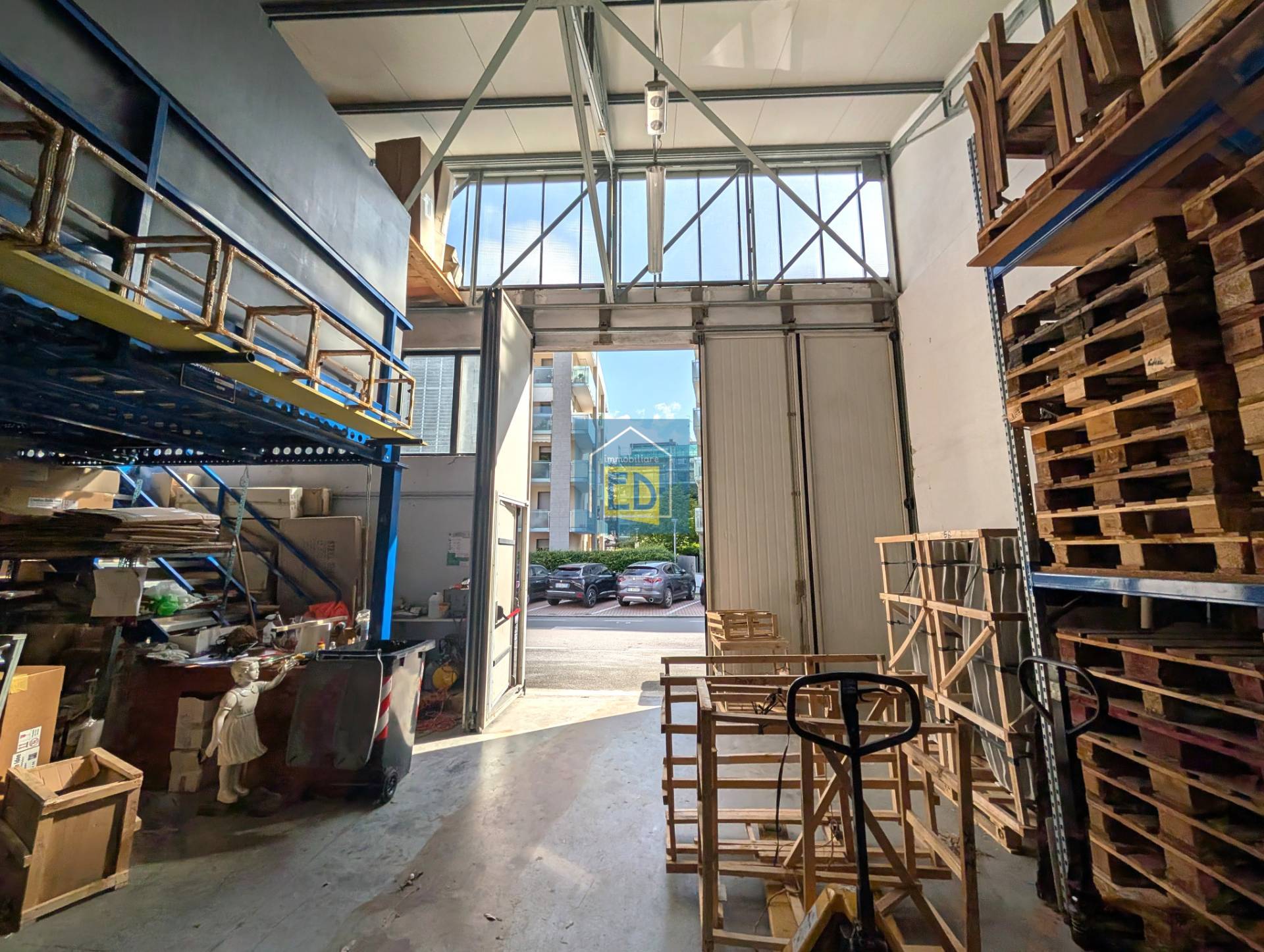 Capannone in vendita a Albissola Marina