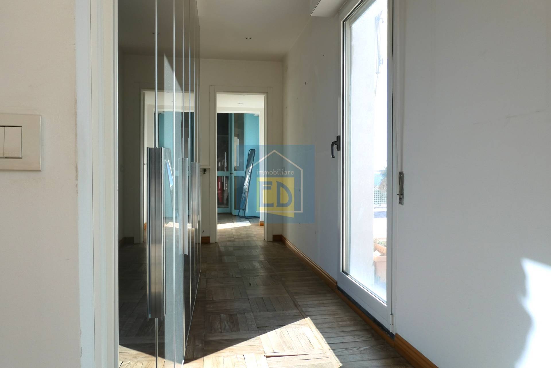 Appartamento in vendita a Savona, Centro