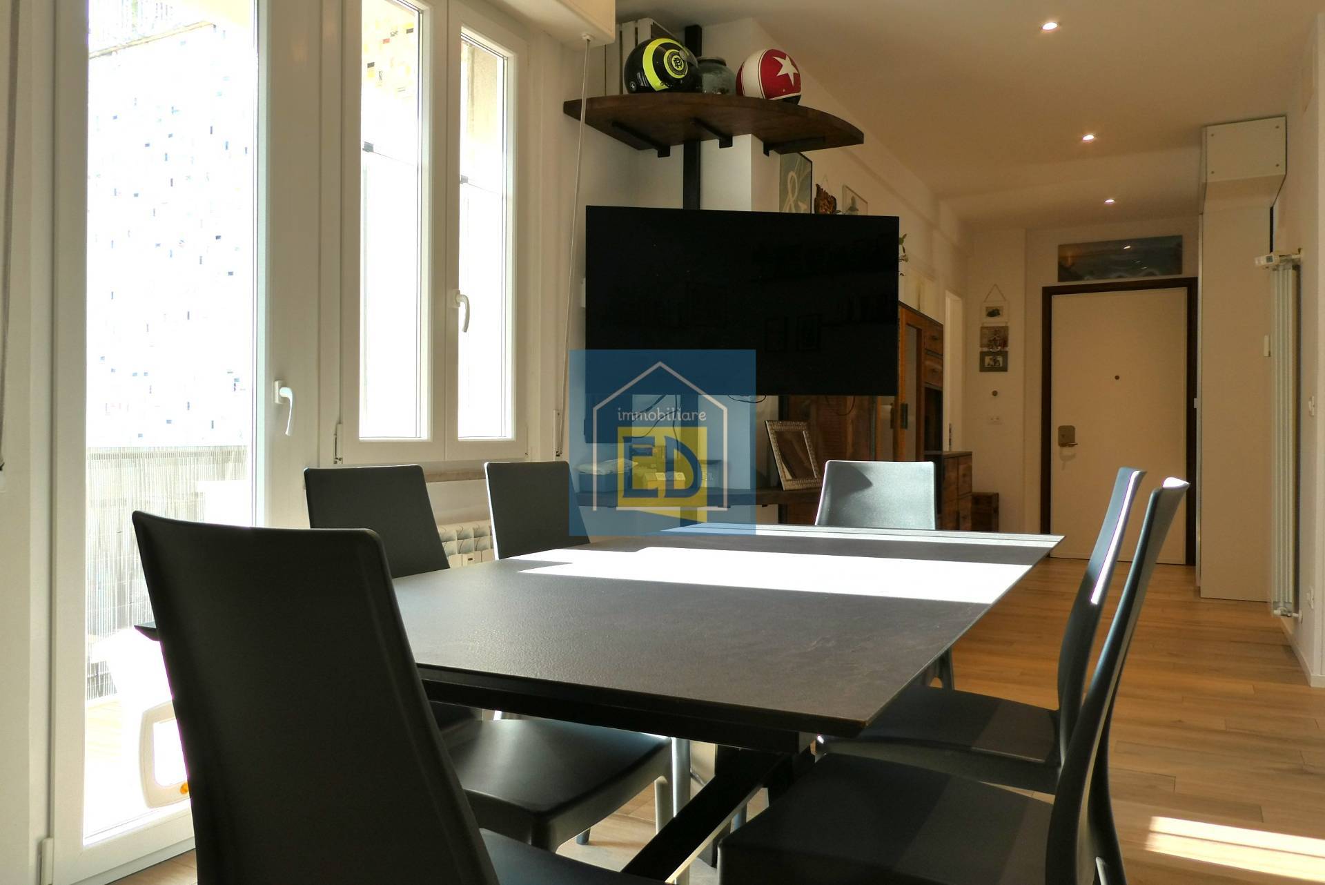 Appartamento in vendita a Savona, Via Mignone