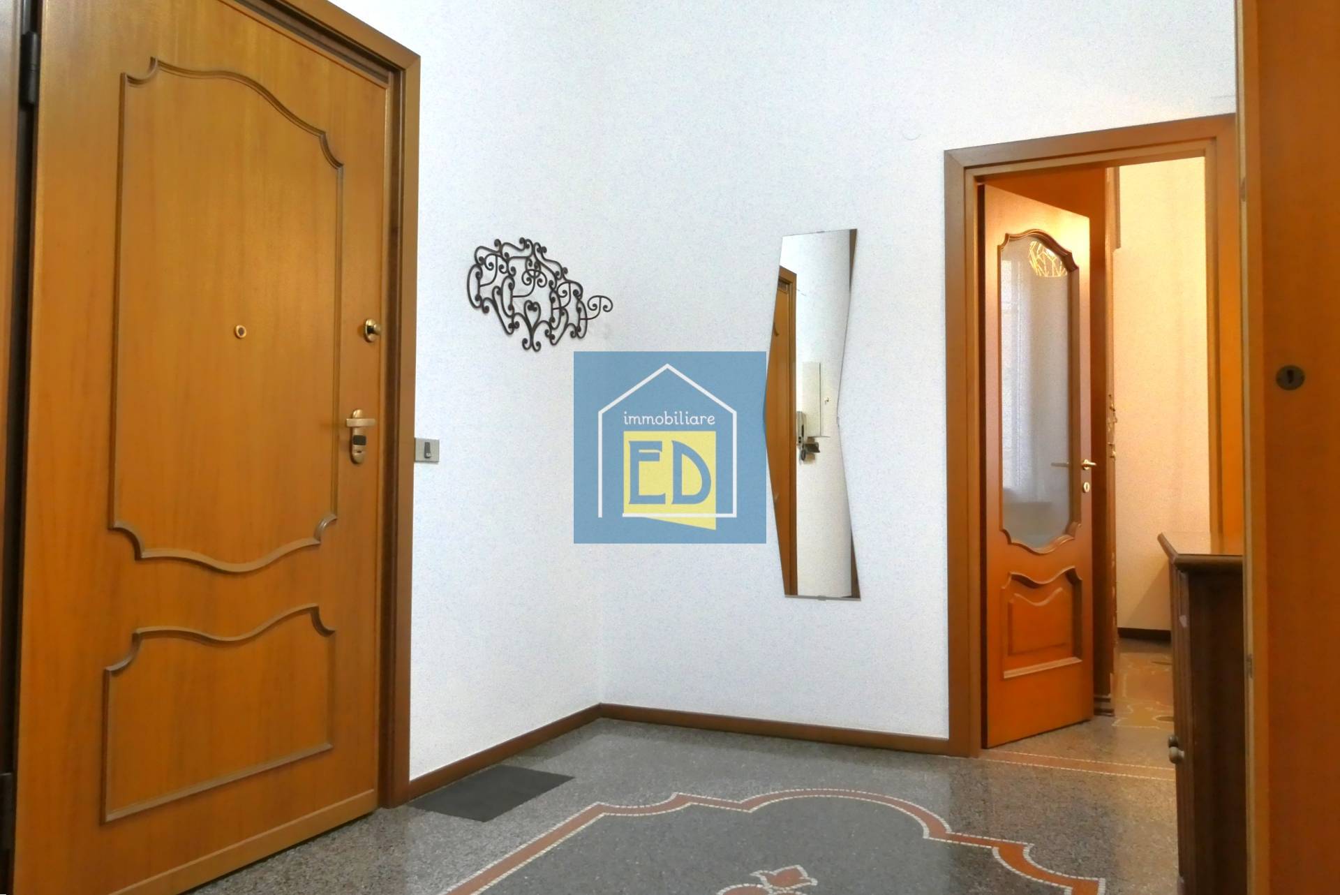 Appartamento in vendita a Savona, Centro