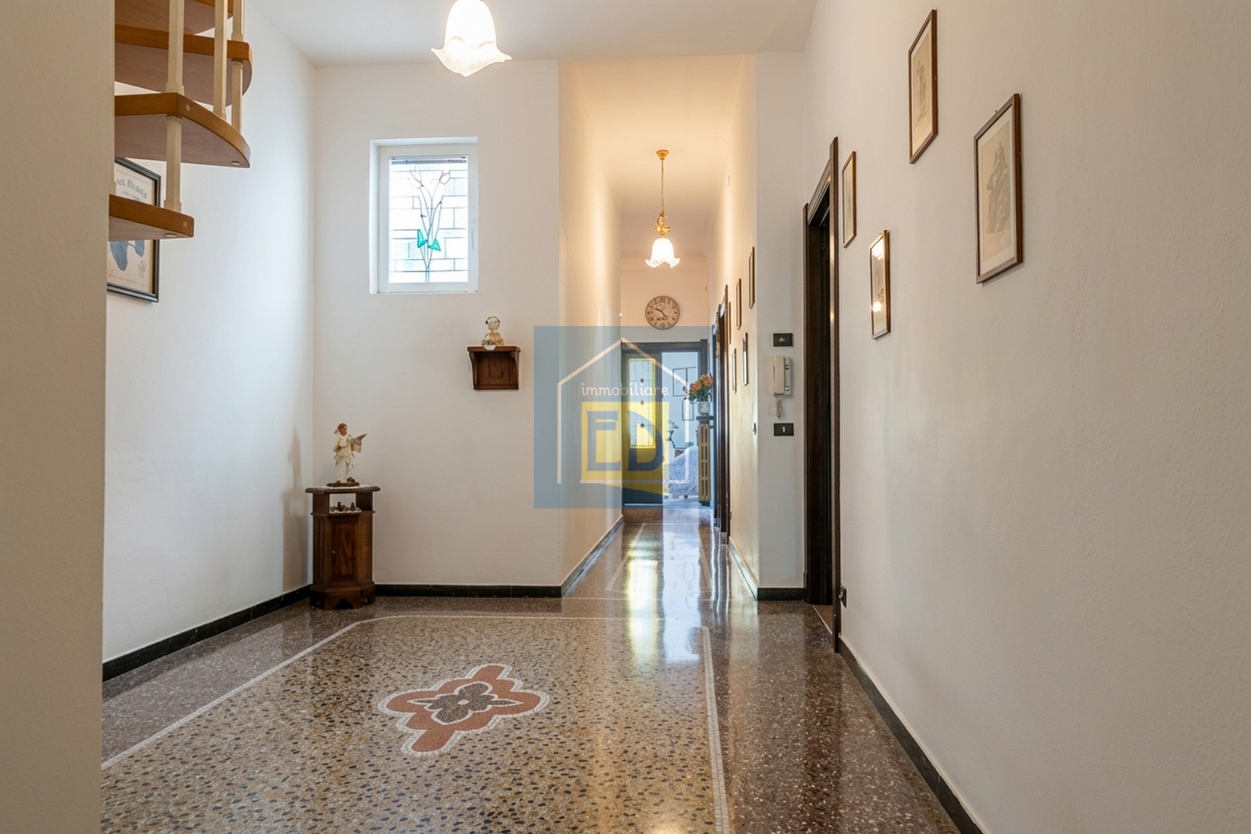 Appartamento in vendita a Savona, Villetta