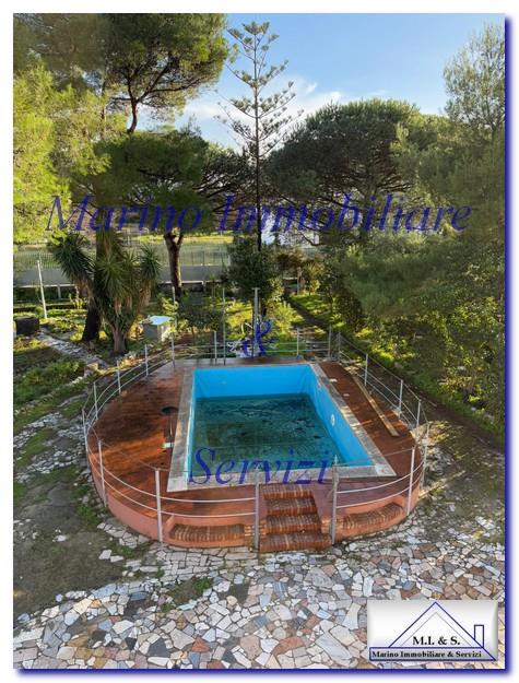 Villa con giardino, Mondragone pescopagano