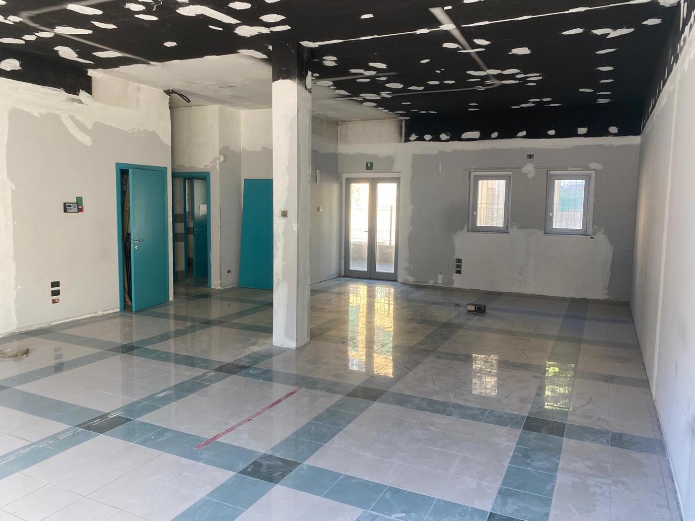 Negozio in affitto a Cornaredo