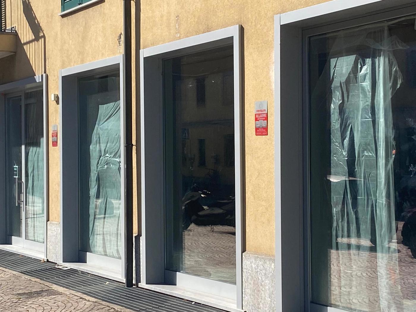 Negozio in affitto a Cornaredo