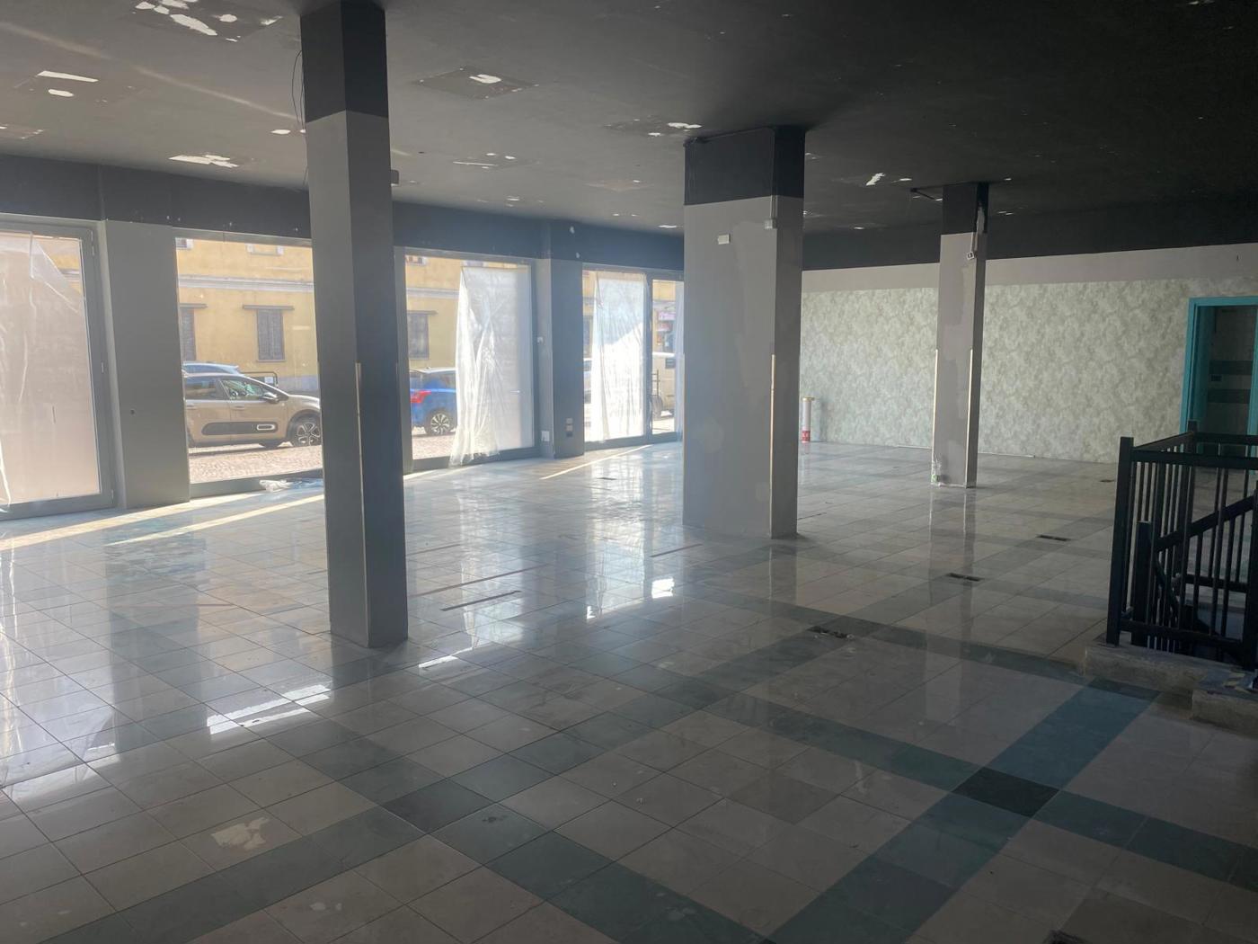 Negozio in affitto a Cornaredo