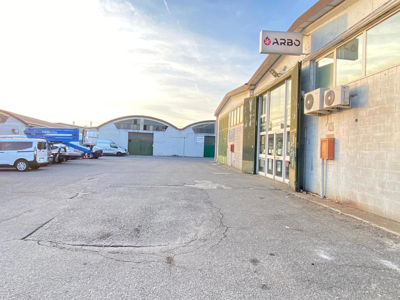 Capannone in affitto a Settimo Milanese