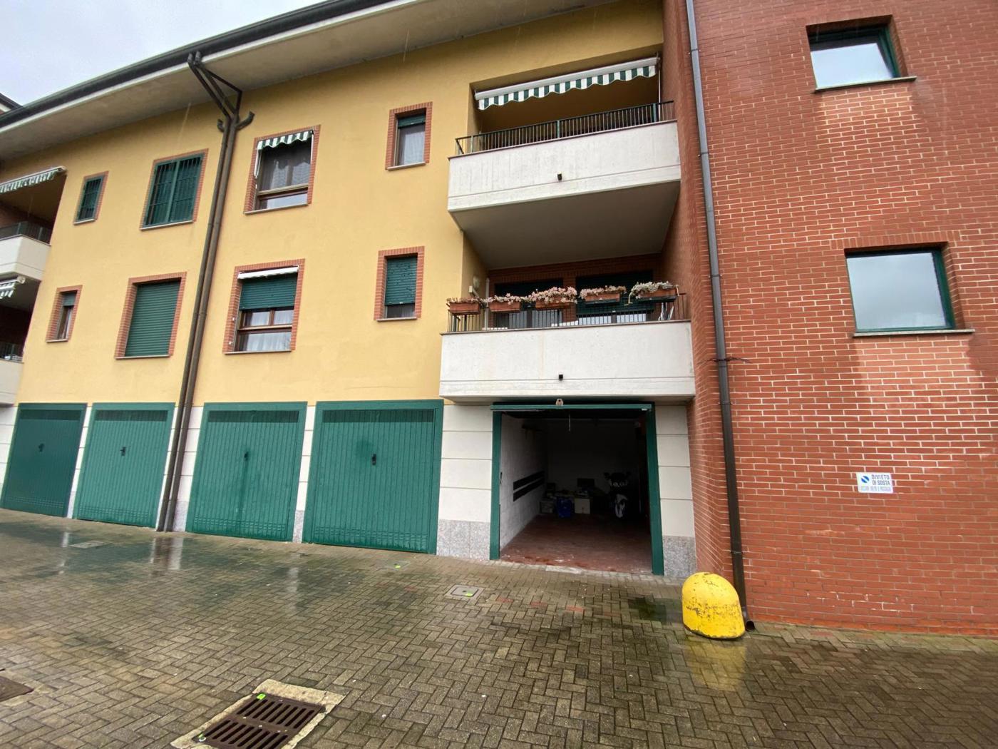 Box/Garage 21mq in vendita a Buccinasco