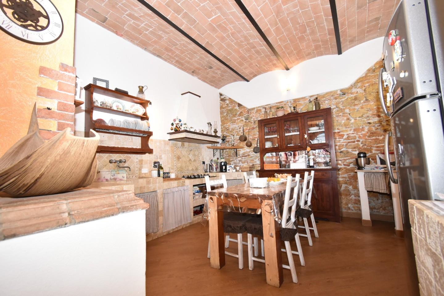 Casa indipendente con giardino a San Giuliano Terme