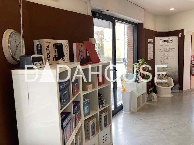 Locale commerciale in affitto, Cascina san frediano a settimo