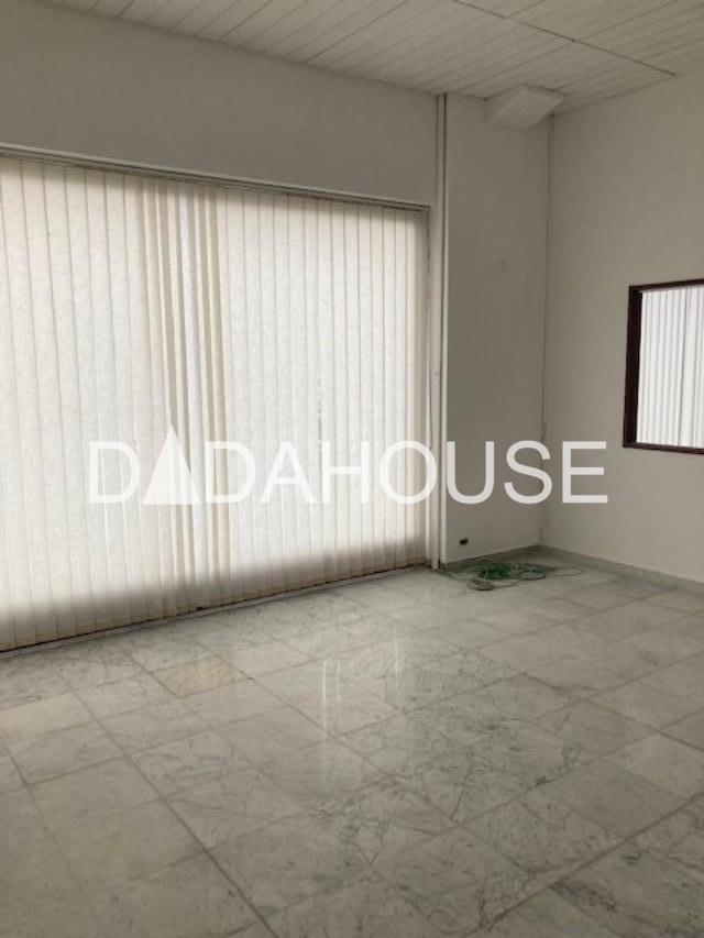 Ufficio ristrutturato, San Giuliano Terme le maggiola