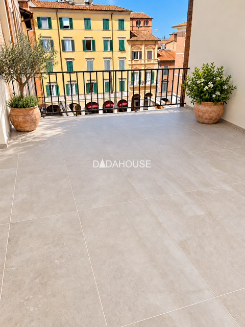Attico con terrazzo, Pisa san francesco