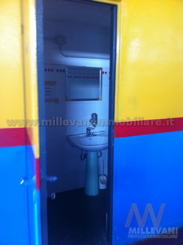 Locale commerciale in affitto a Modica, Maganuco