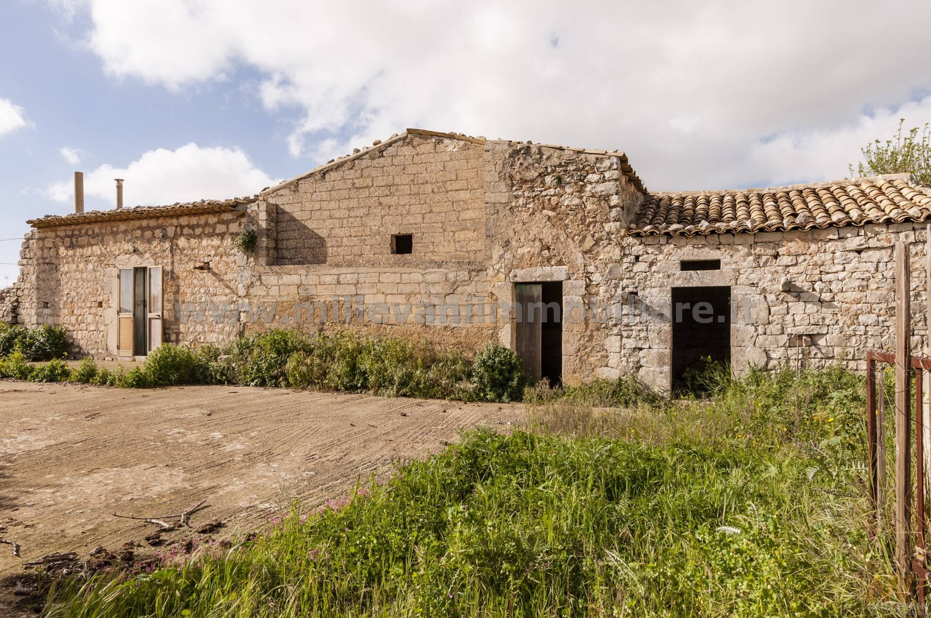 Caseggiato rurale in vendita a Scicli, Scicli