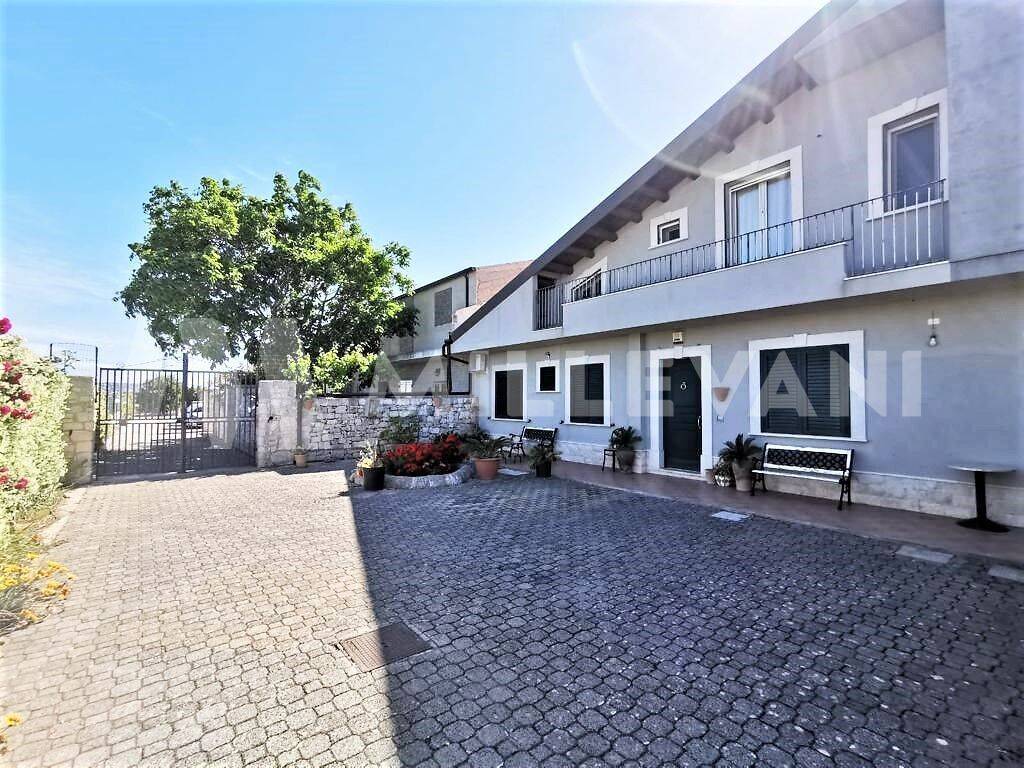 Villette a schiera in vendita a Modica