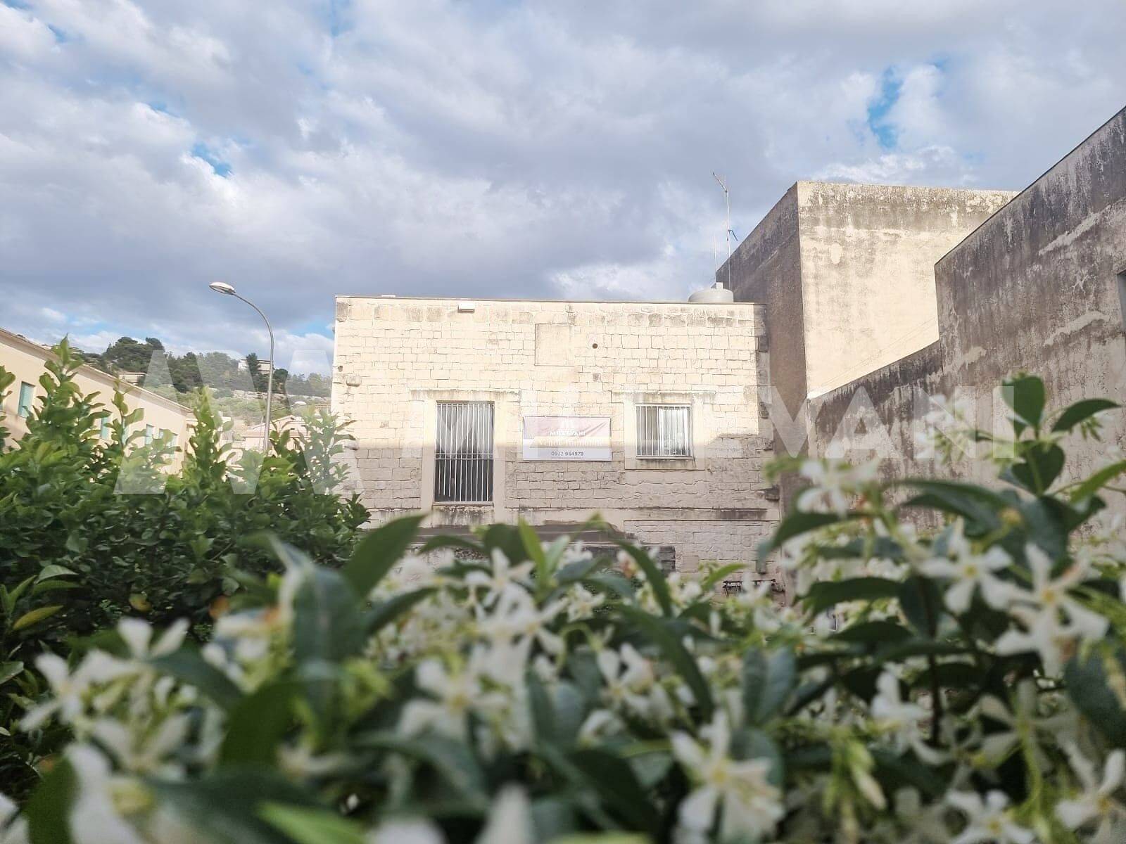 Locale in vendita a Scicli