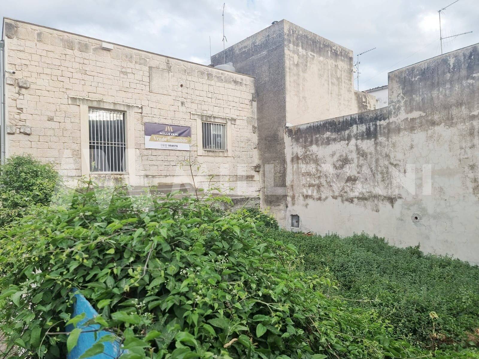 Locale in vendita a Scicli