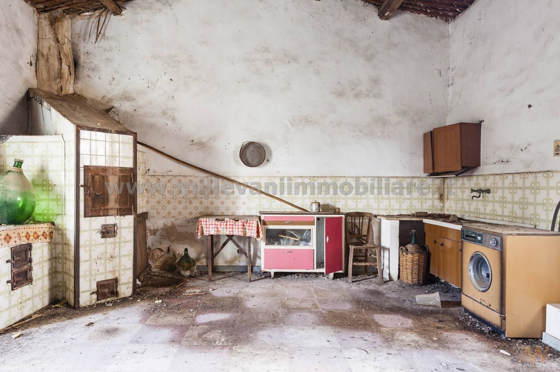 Caseggiato rurale in vendita a Scicli, Scicli