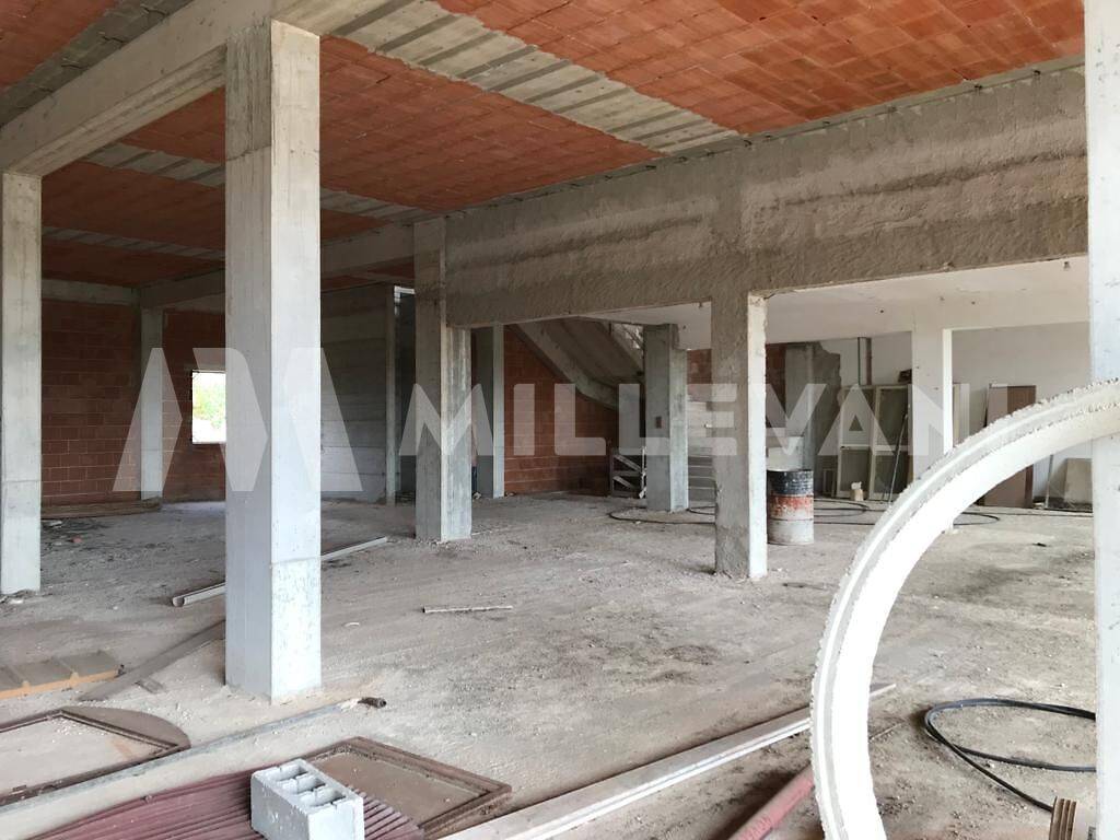 Locale commerciale in vendita a Modica