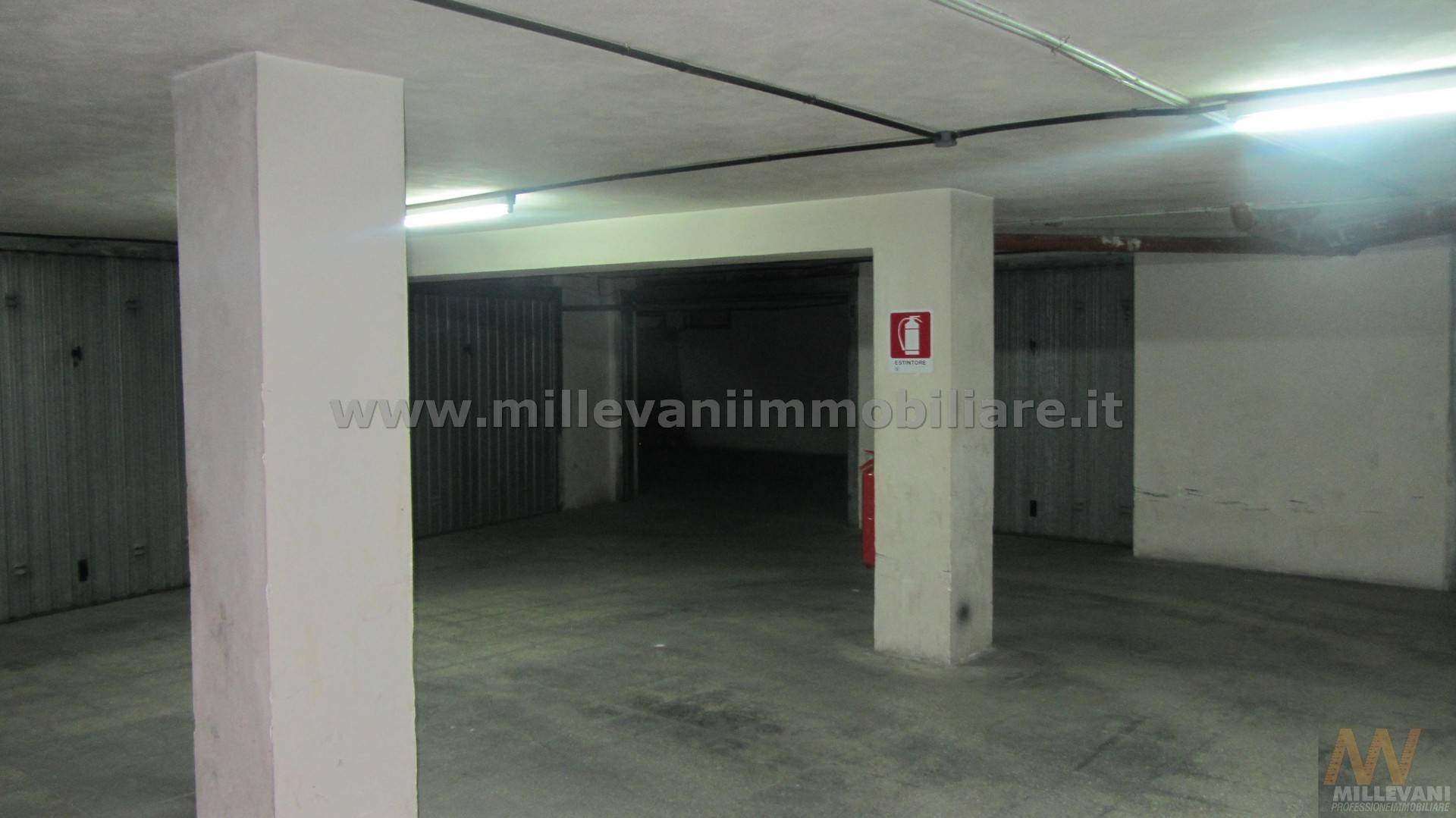 Box o garage in vendita a Scicli
