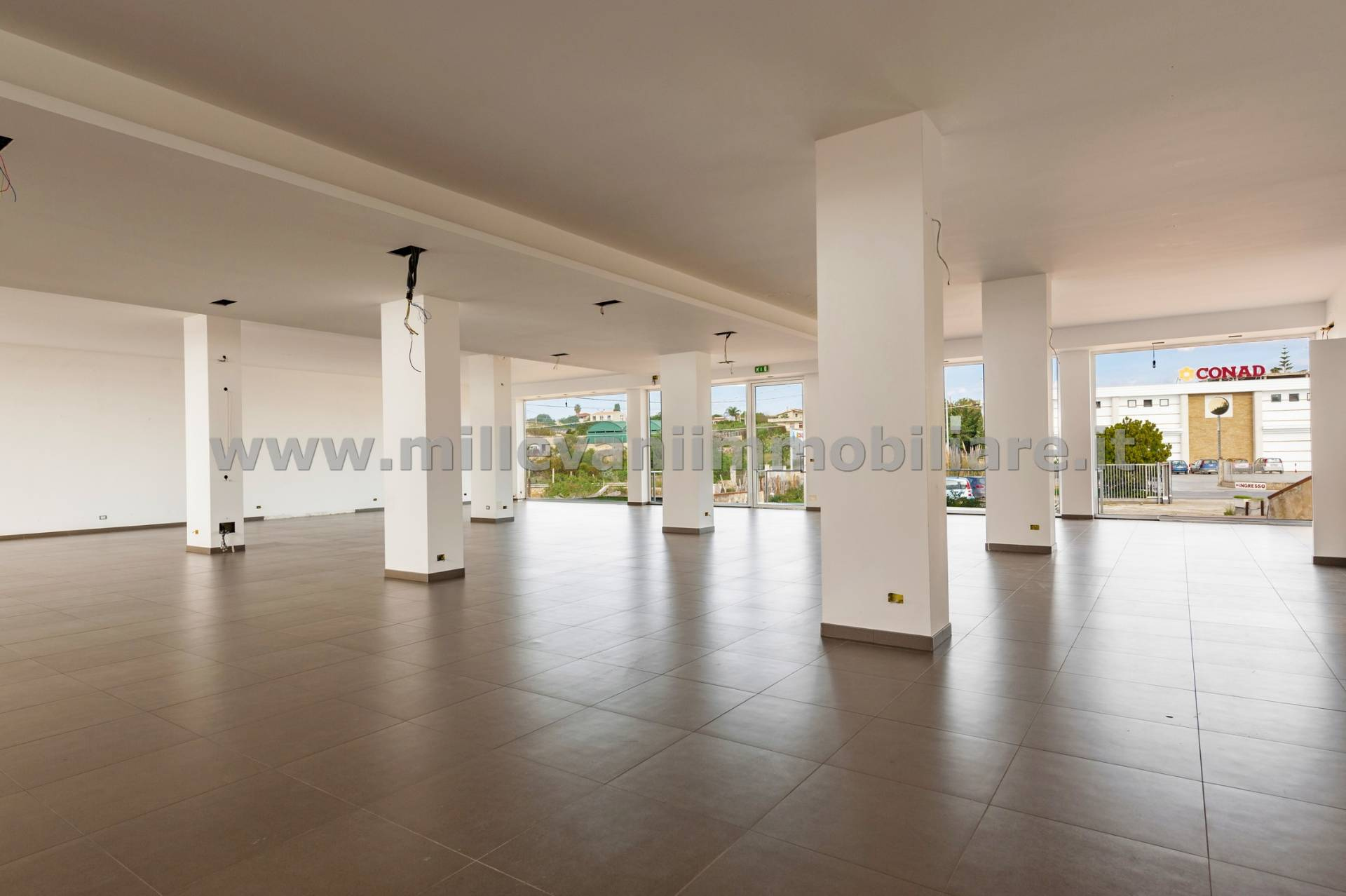 Locale commerciale in vendita a Scicli, Donnalucata