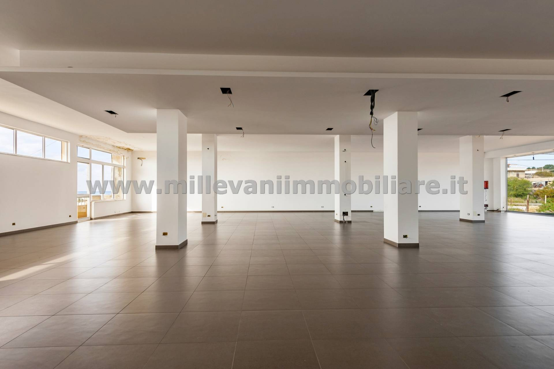 Locale commerciale in vendita a Scicli, Donnalucata