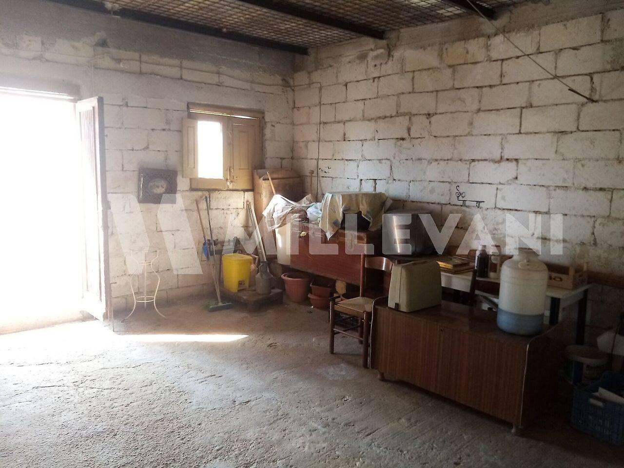 Magazzino in vendita a Pozzallo, Boschi Pisana