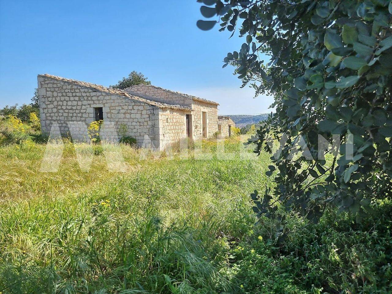 Casale in vendita a Scicli