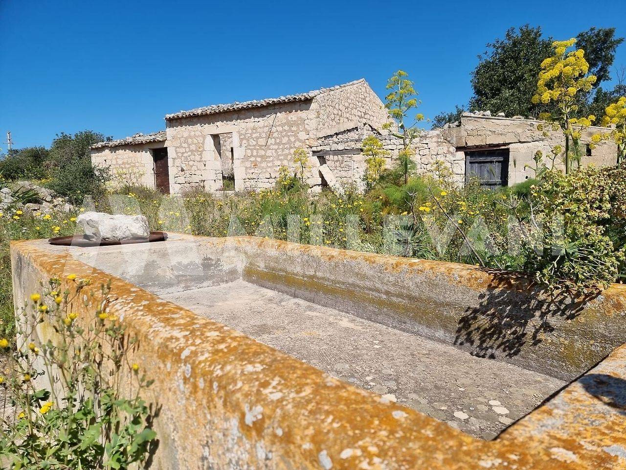 Casale in vendita a Scicli