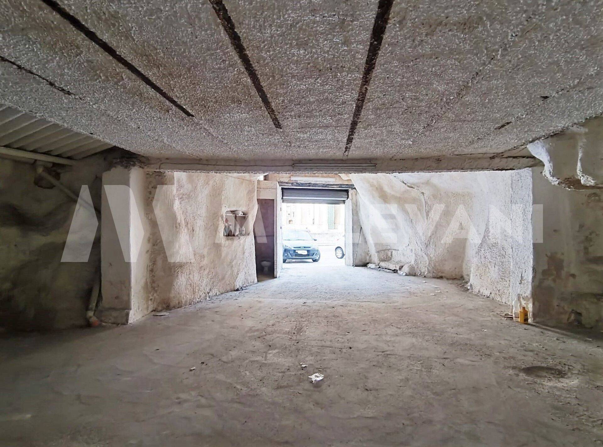 Locale commerciale in vendita a Scicli, San Bartolomeo