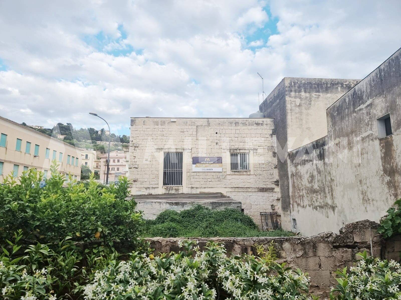 Locale in vendita a Scicli