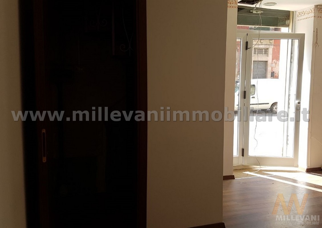 Locale commerciale in affitto a Scicli, Scicli