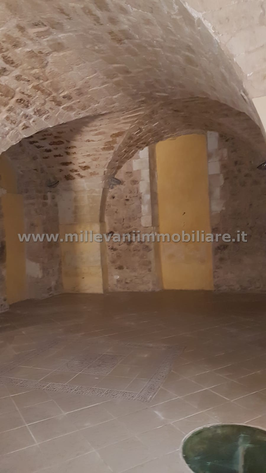 Locale commerciale in vendita a Scicli