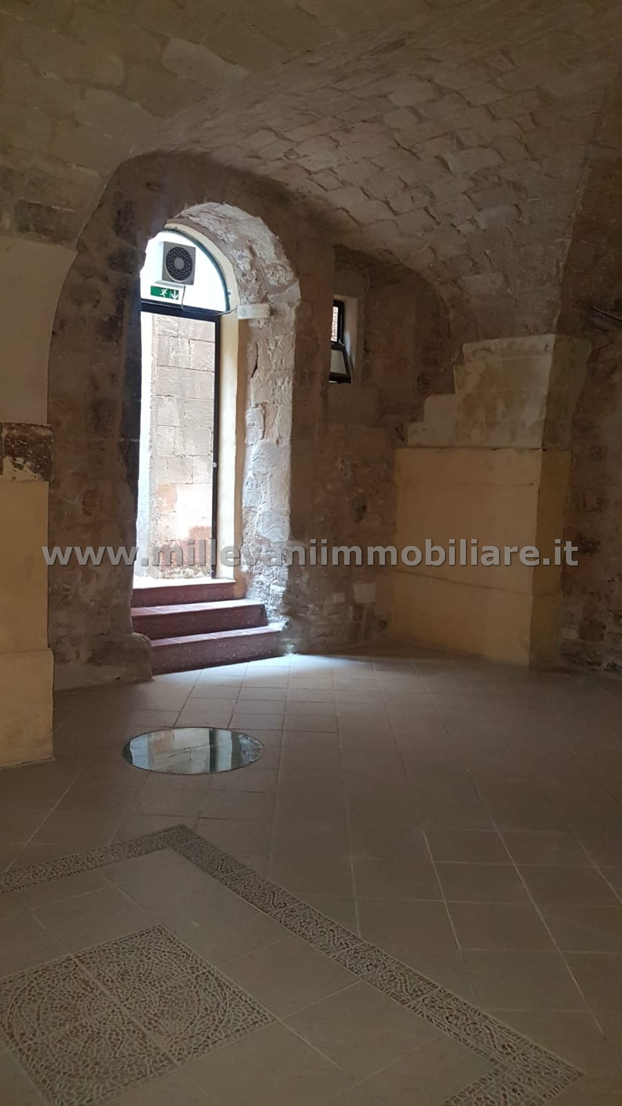 Locale commerciale in vendita a Scicli