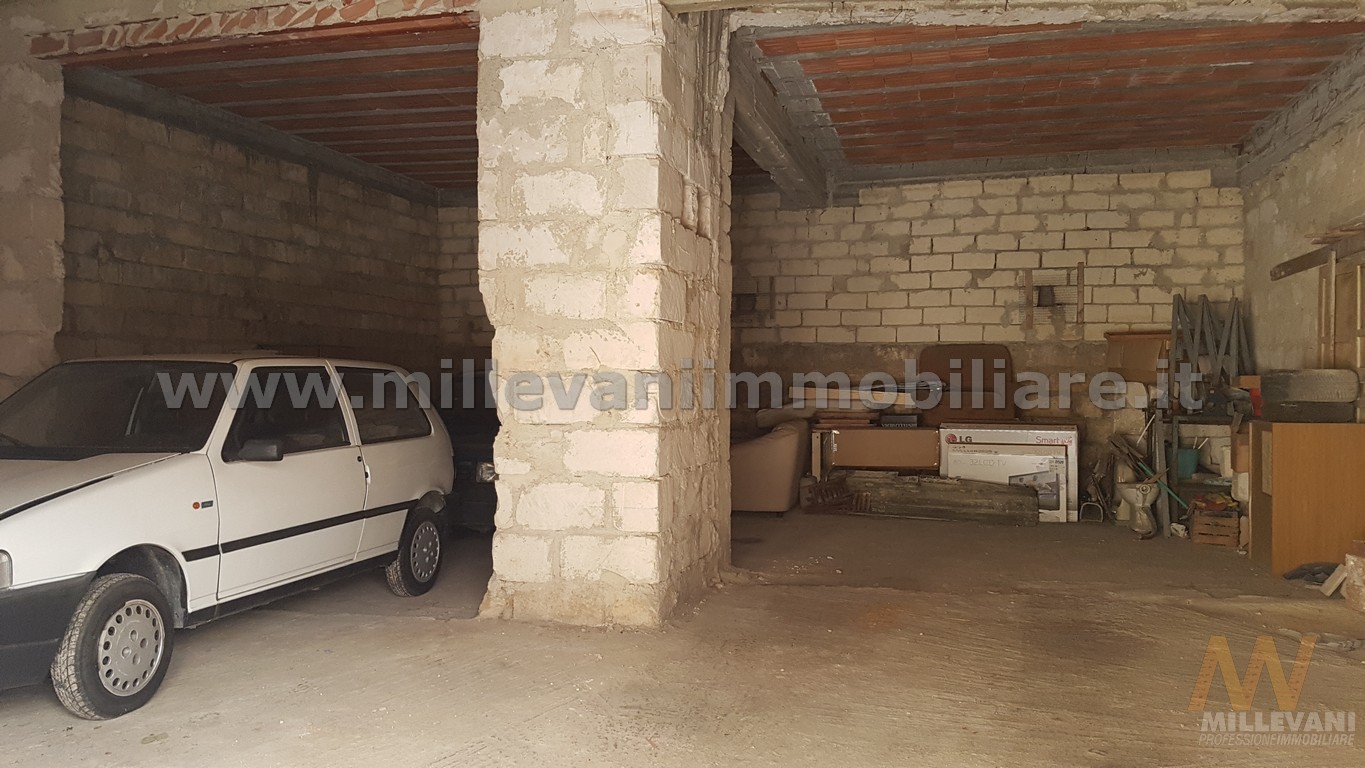 Garage in vendita a Scicli, Donnalucata