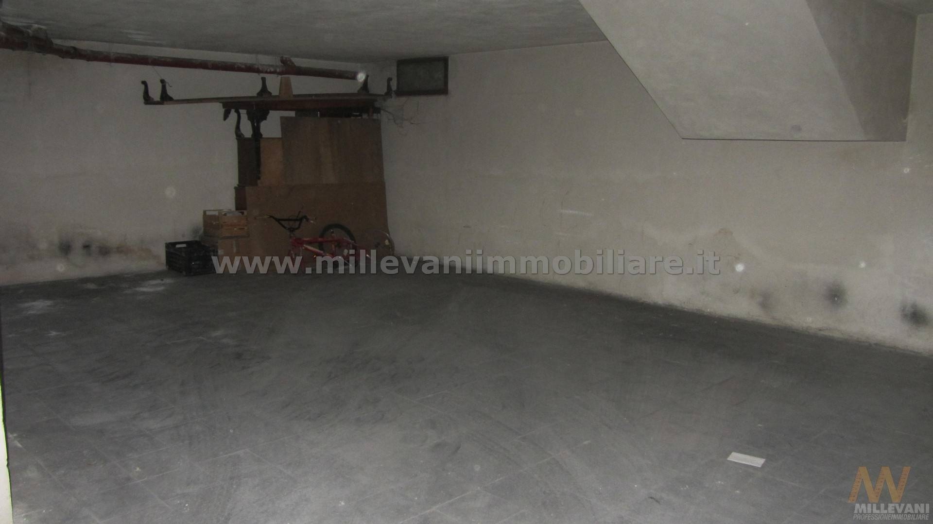 Box o garage in vendita a Scicli