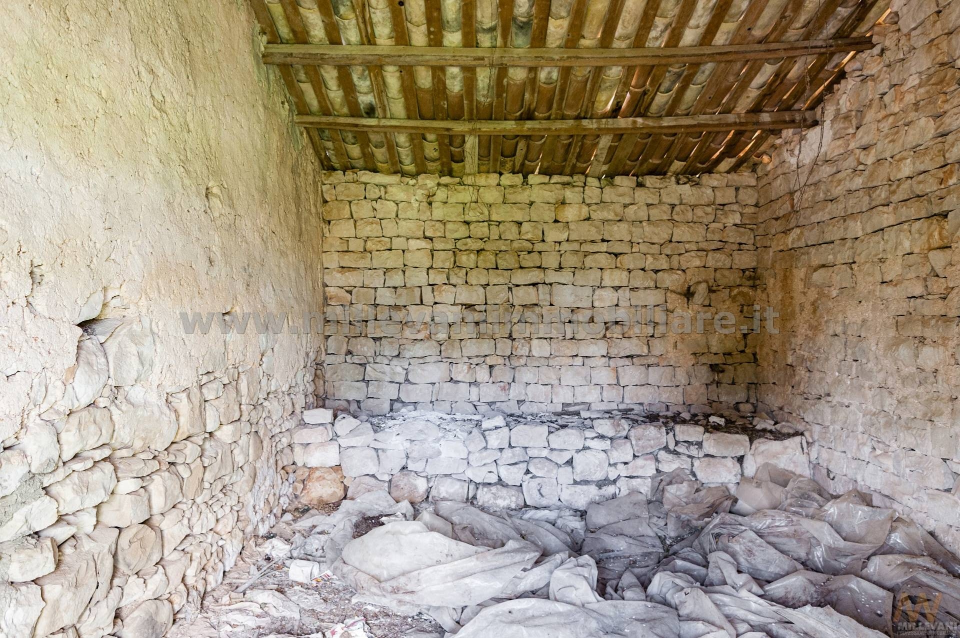 Caseggiato rurale in vendita a Scicli, Scicli