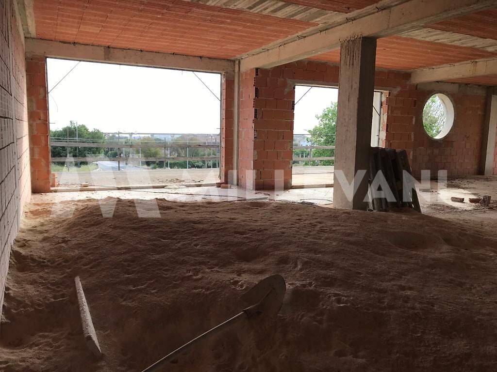 Locale commerciale in vendita a Modica