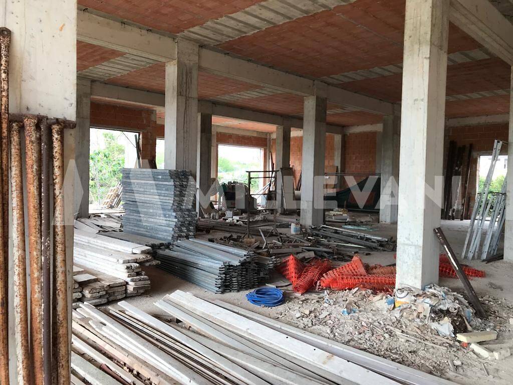 Locale commerciale in vendita a Modica