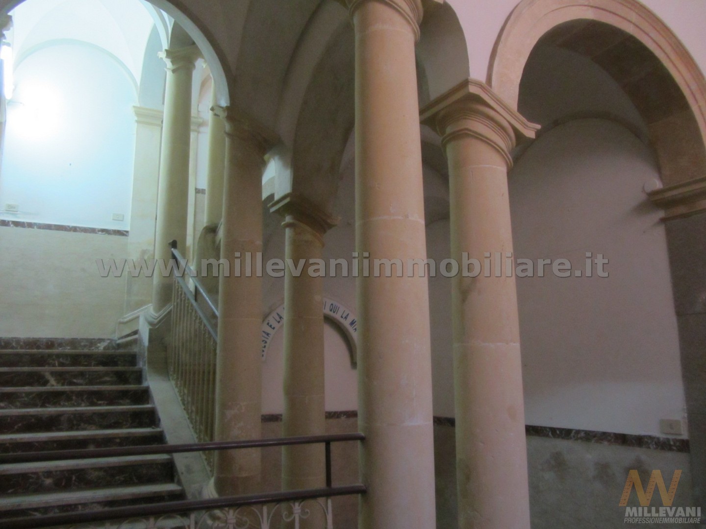 Stabile in vendita a Modica, Modica Alta