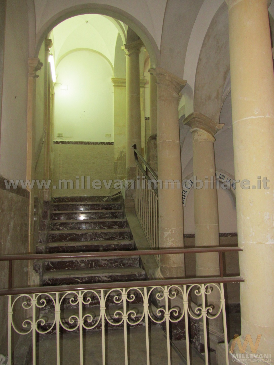 Stabile in vendita a Modica, Modica Alta