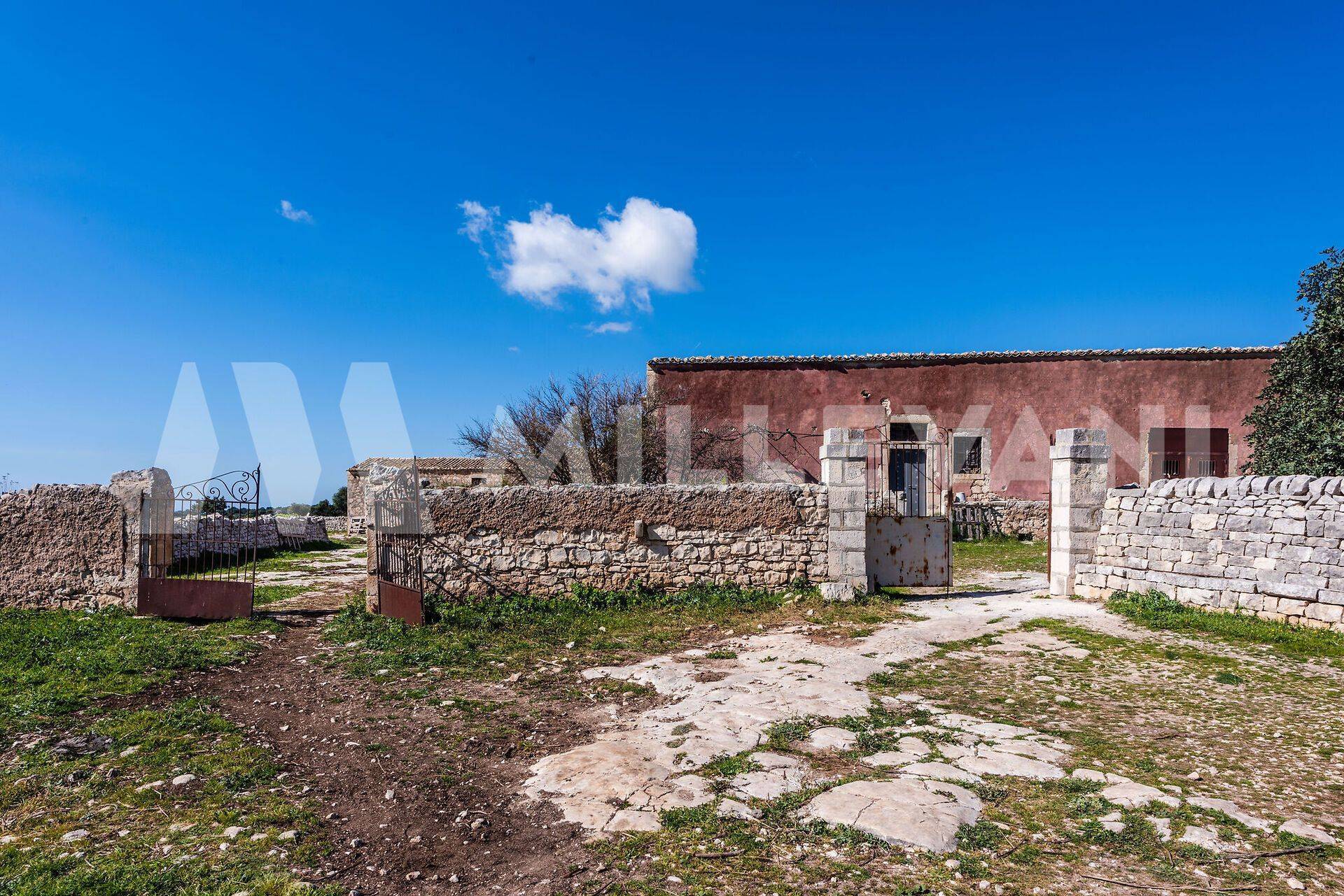 Caseggiato rurale in vendita a Modica