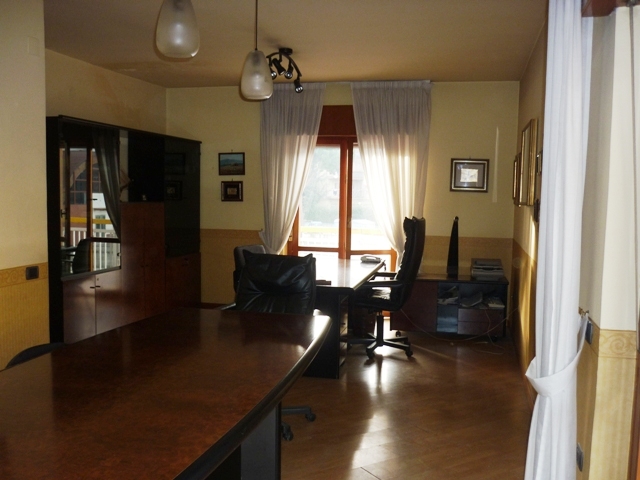 Vende appartamento con terrazzo a Villaricca