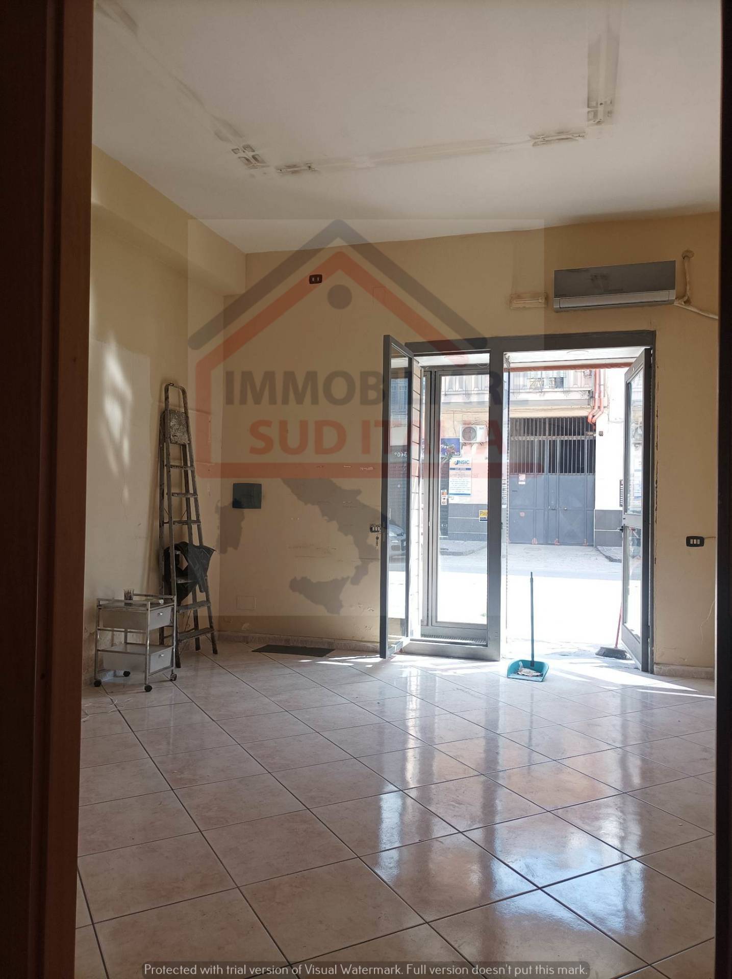 Locale commerciale in affitto a Qualiano