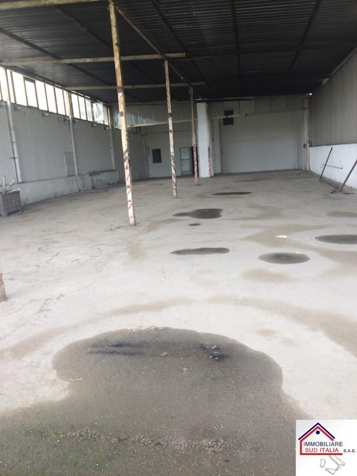 Deposito in affitto a Giugliano in Campania, Varcaturo