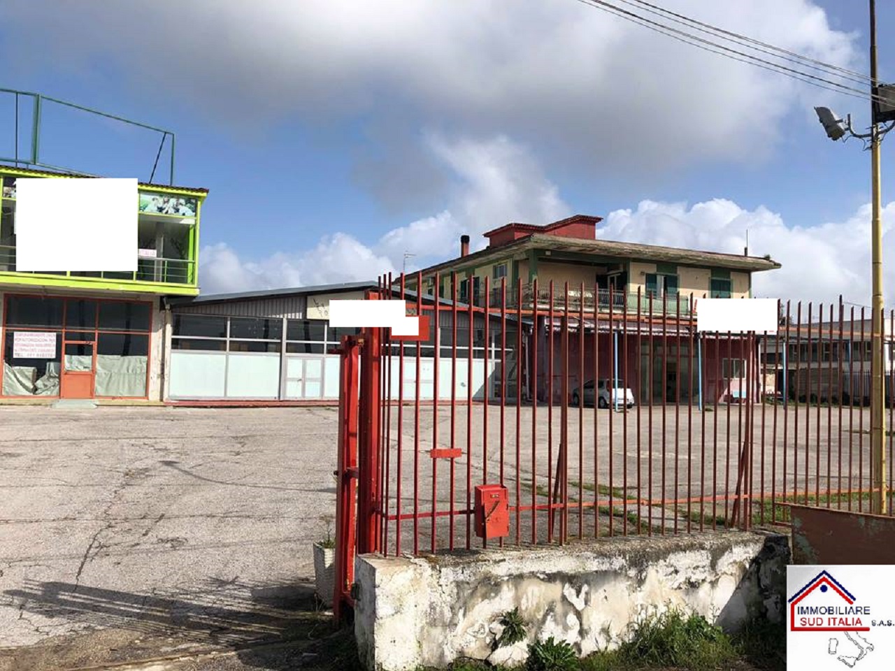 Capannone in vendita a Giugliano in Campania