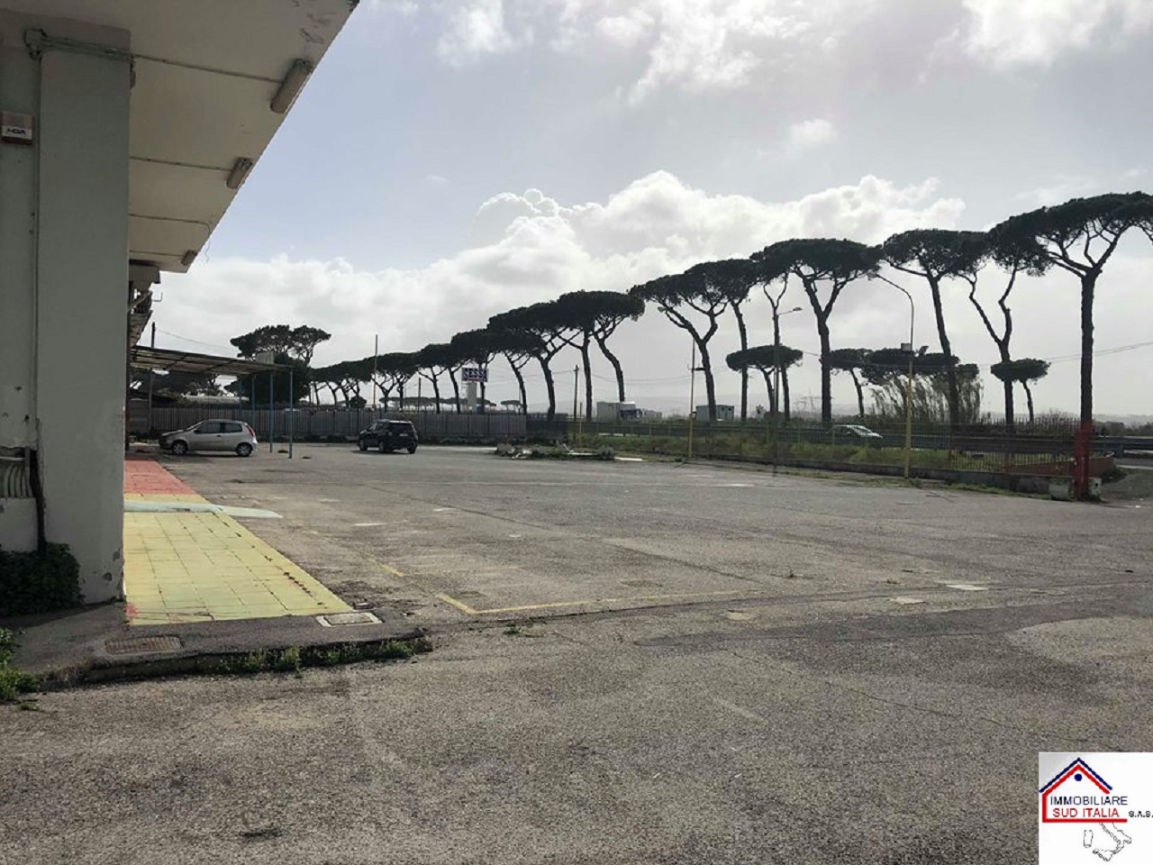 Capannone in vendita a Giugliano in Campania