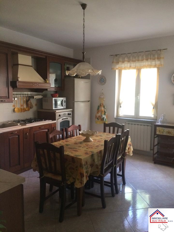 Villa in vendita a Giugliano in Campania, Varcaturo